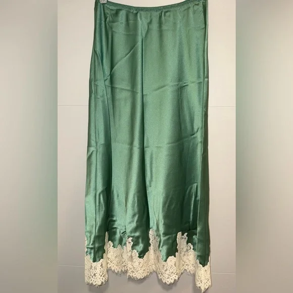 Doen Elowena Silk Skirt, S, Peridot - Picture 8 of 13